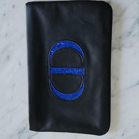 Dior Logo Makup Case and Gift Bag - Picture 2 of 6